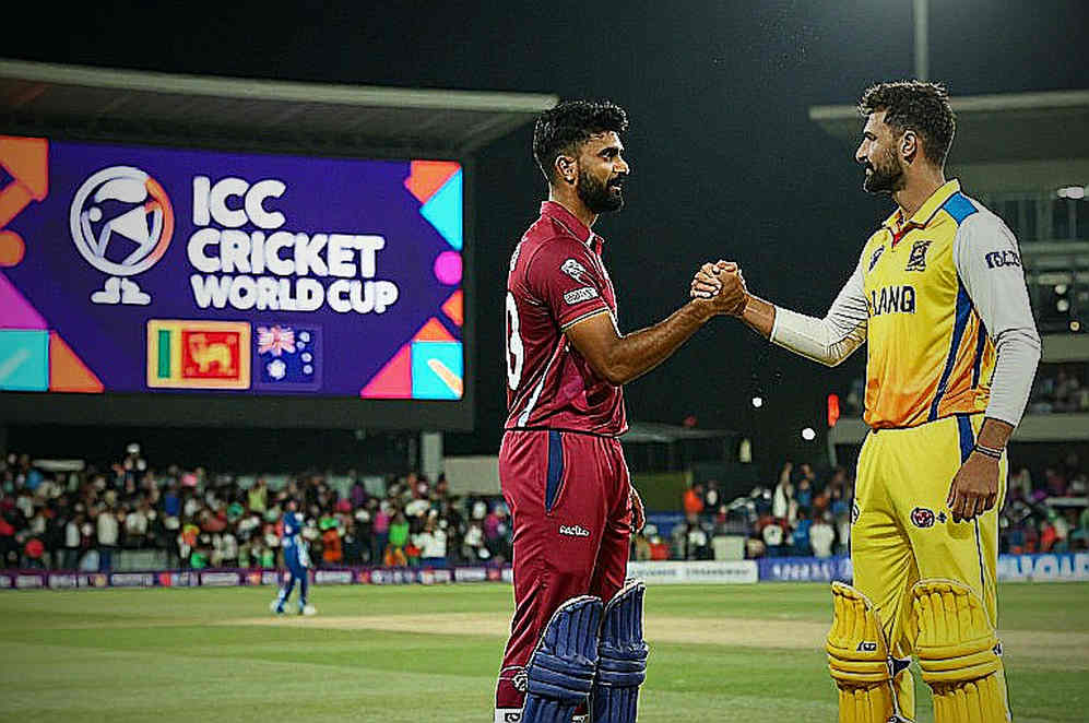 এশিয়ার মাঝের ওভারের জ্যামিতি: স্পিনের চোকহোল্ড আর ডেটার দাবার চাল