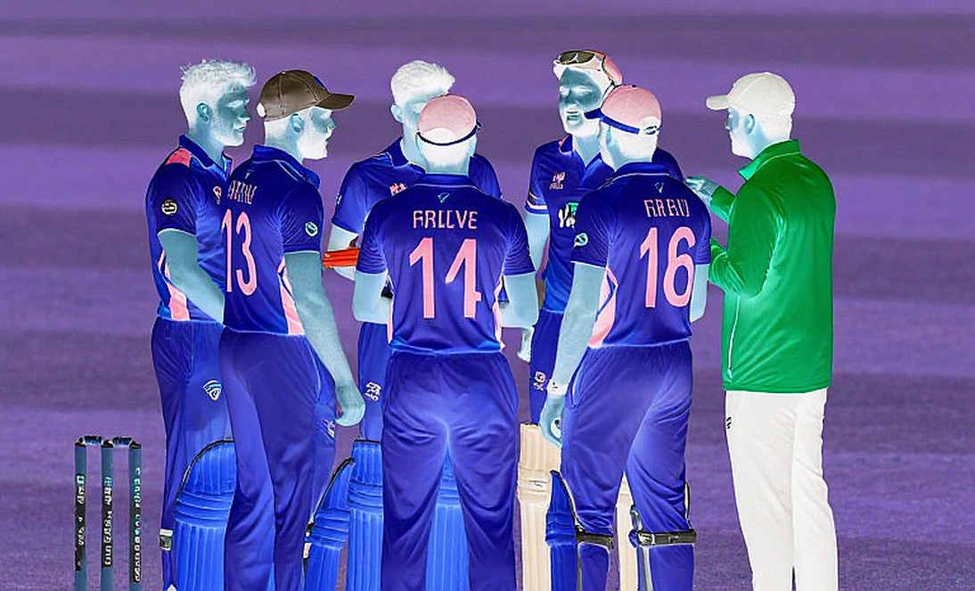 চোদ্দ বছরের সেঞ্চুরির দাম: এশিয়ার টি-টোয়েন্টি বাজারে বেসলাইন কোথায় লুকায়